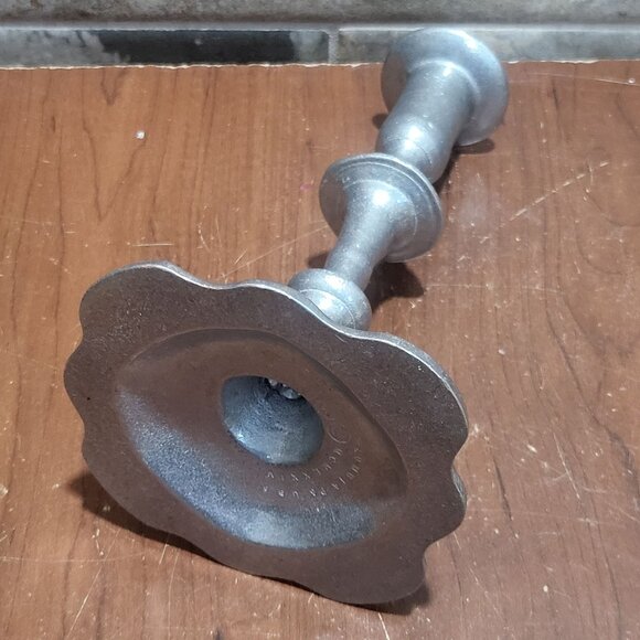 Vintage Wilton Columbia Pewter Candlestick Holder Baluster Spindle Shape Scallop - Picture 9 of 10